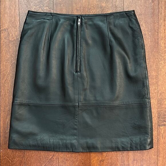 Vintage Uniform Petite John Paul Richard Lamb Leather Black Mini Skirt, Size 4 - Picture 6 of 8